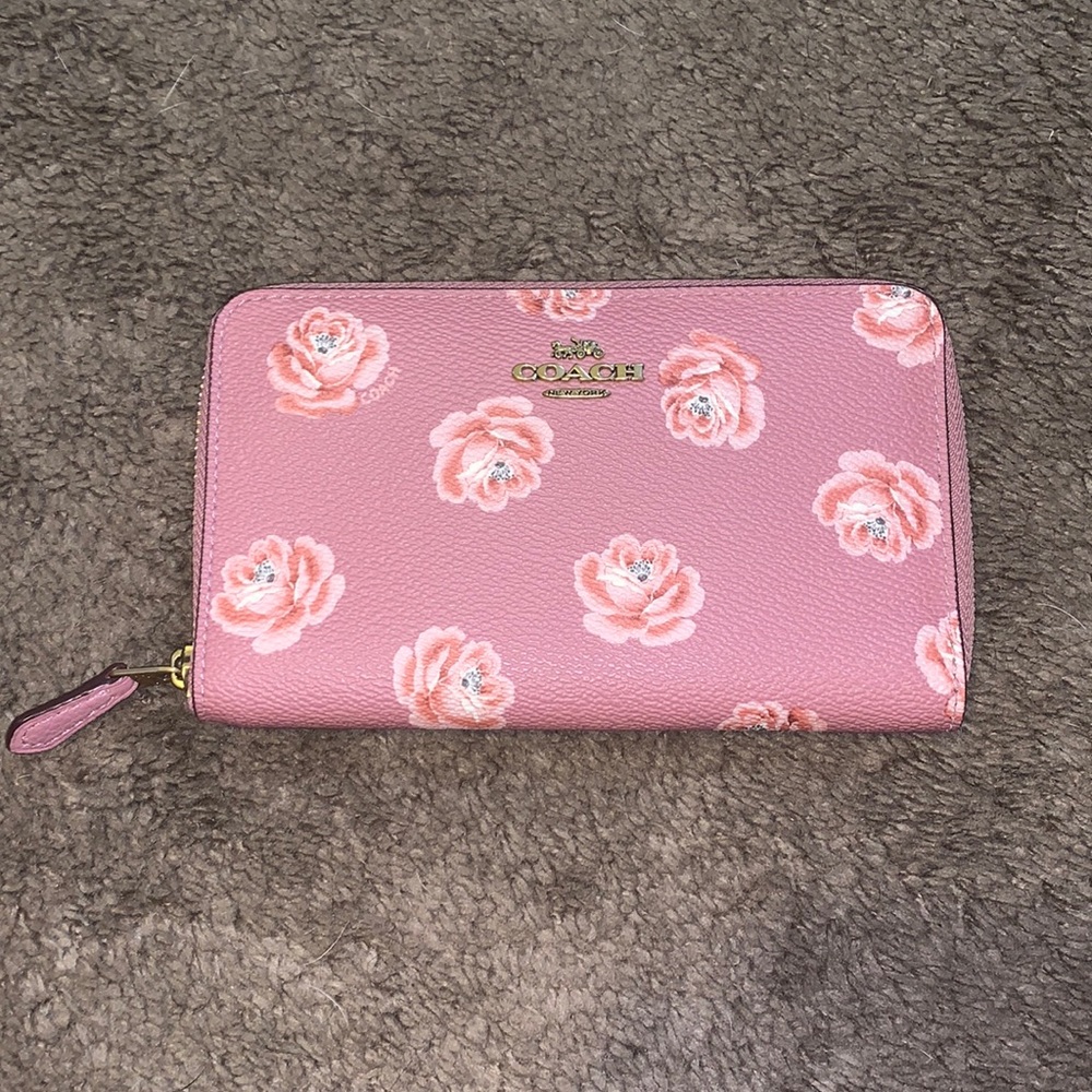 Coach Medium Zip Rose Print Wallet